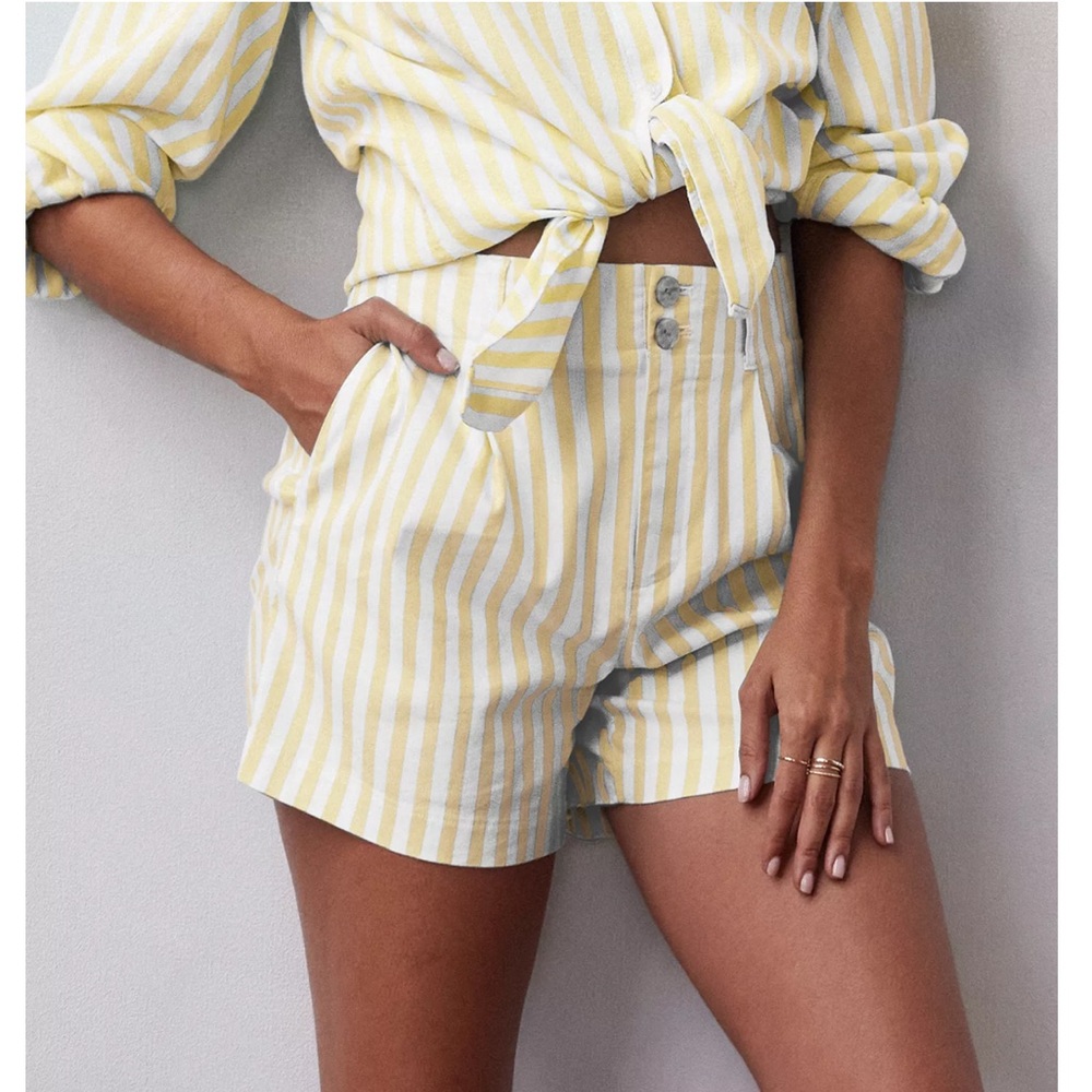 Lauren Conrad High rise linen shorts